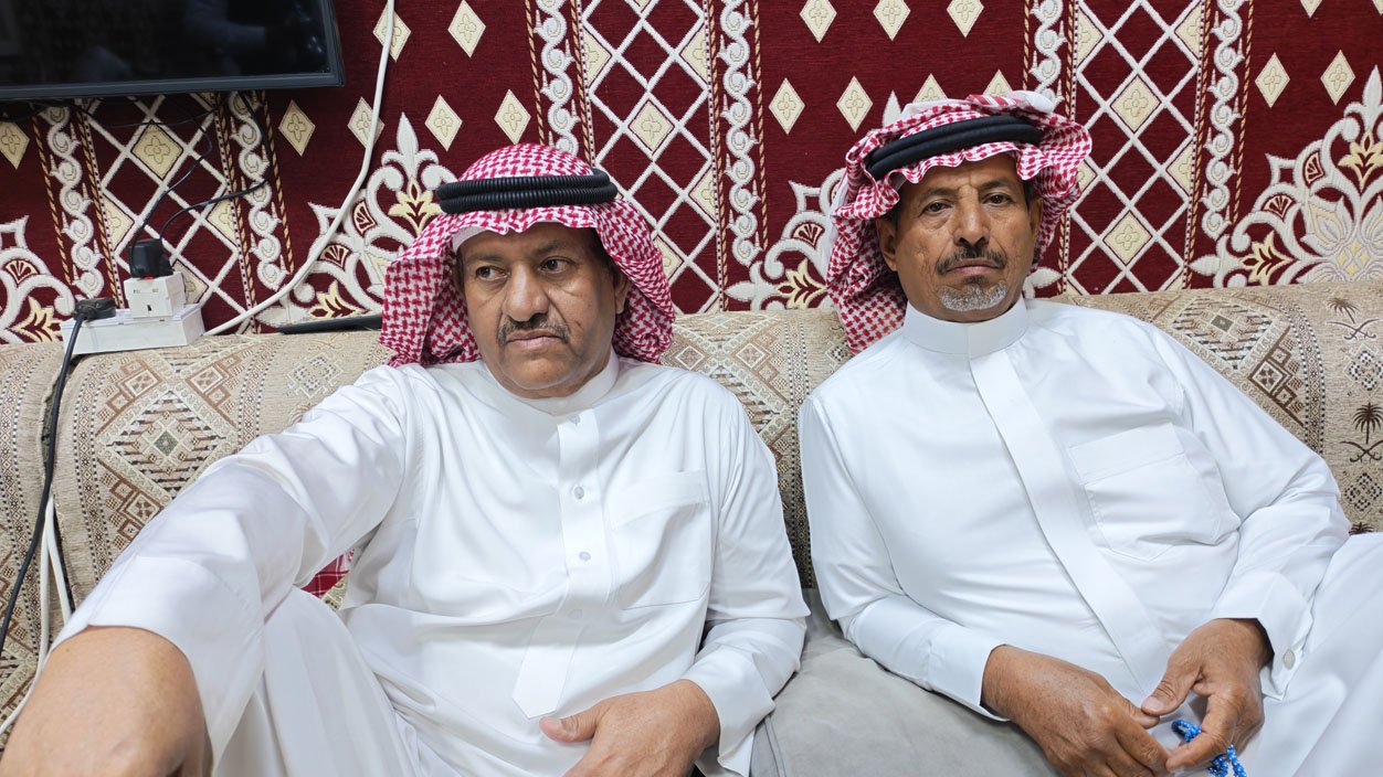 الشاعر عيسى الفيفي في ضيافة رجل الأعمال أحمد المشنوي بتبوك