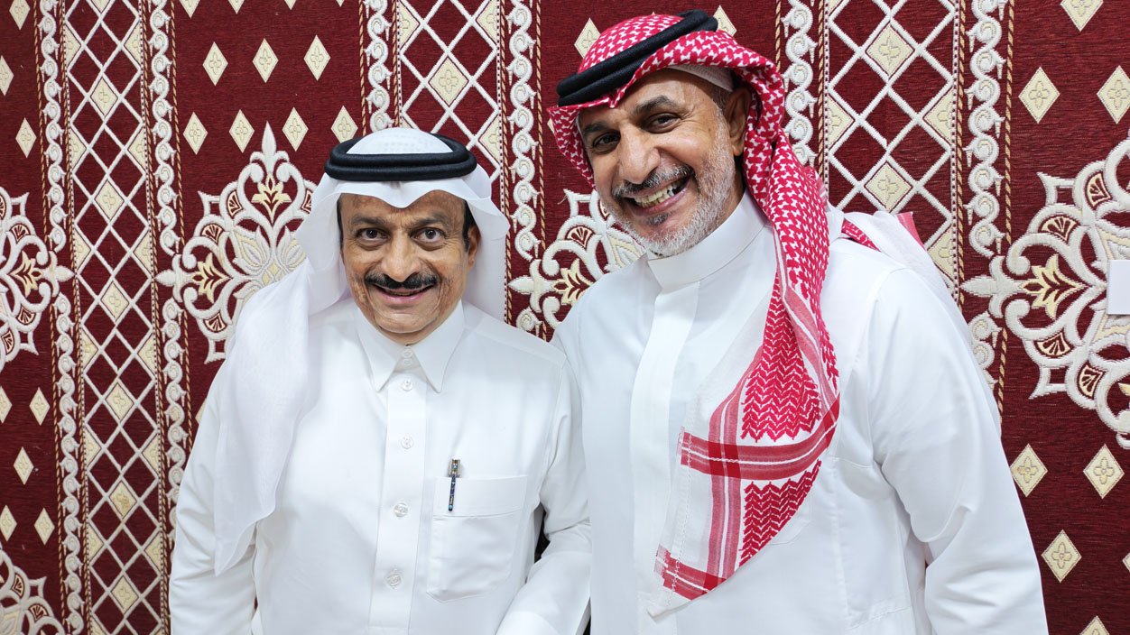الشاعر عيسى الفيفي في ضيافة رجل الأعمال أحمد المشنوي بتبوك