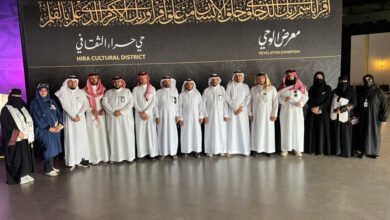 نجوم السياحة تضع بصمتها داخل معرض الوحي