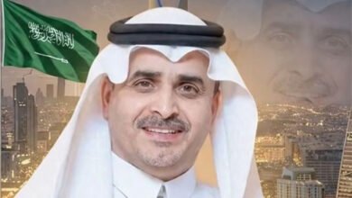 العويفي ينال الدكتوراه وسط التهاني والفخر