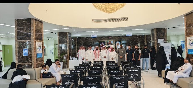 الجمعية الخيرية بجازان تدعم مستشفى جازان العام بـ 25 كرسيًا متحركًا