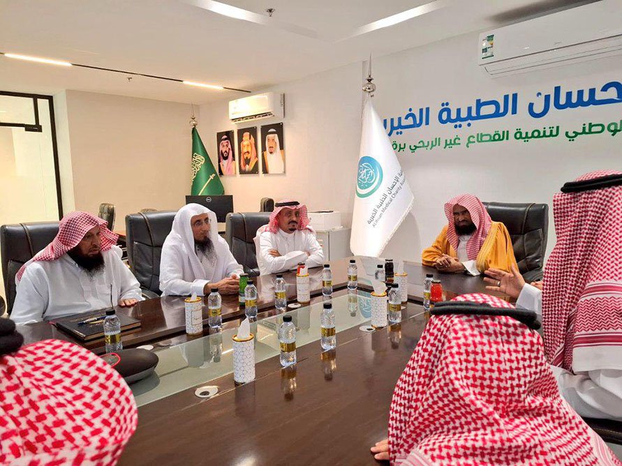 ‏"البصيلي":يزور جمعية الإحسان الطبية الخيرية بالمنطقة ..