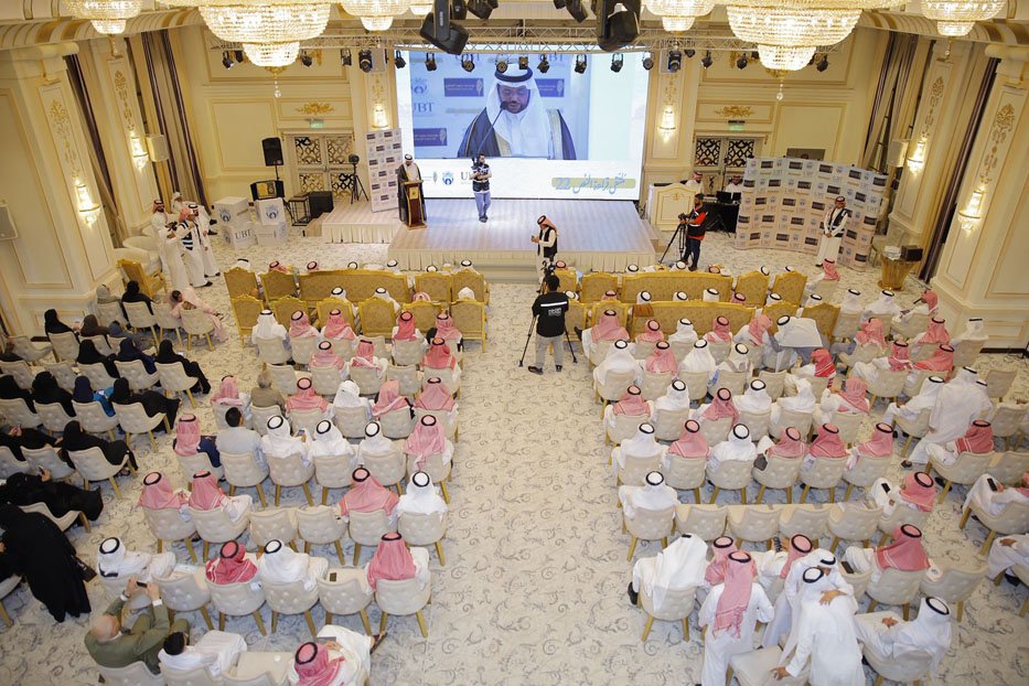 برعاية محافظ جدة.."قراءة النص" يدشن فعاليات دورته الـ(22) ويكرّم "قدس"