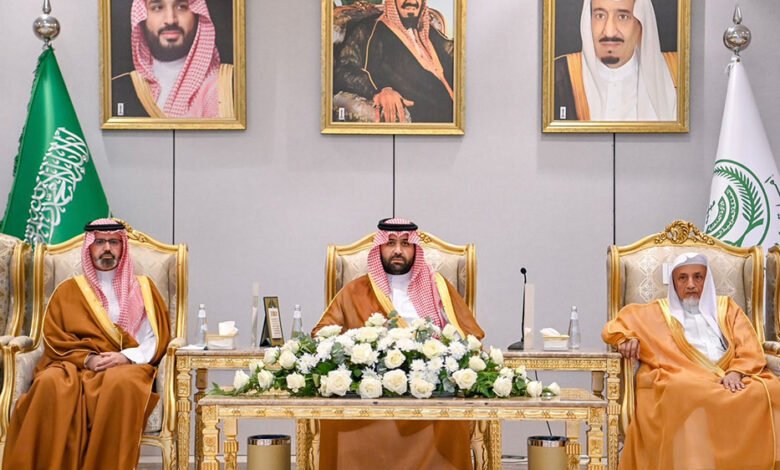 أمير منطقة جازان يكرم الطلاب والطالبات الحاصلين على جائزة "منافس 2025"