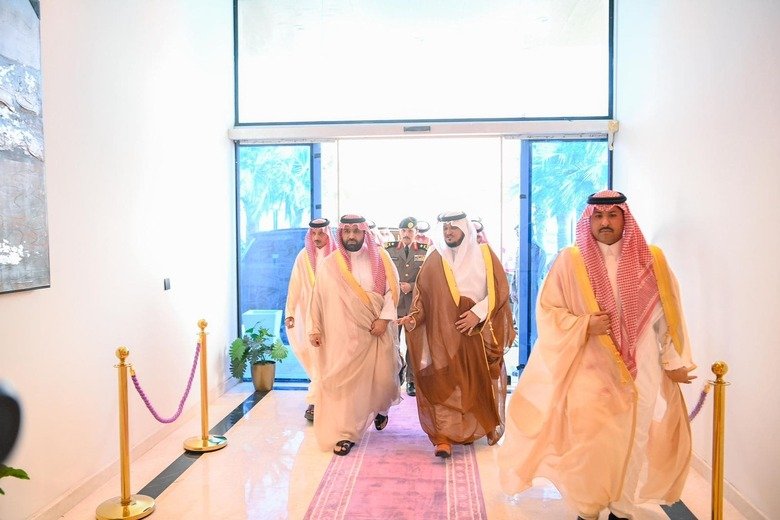 أمير جازان يفتتح فندق "إيلانا" بمحافظة جزر فرسان