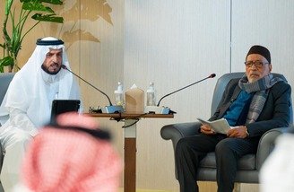 في محاضرة حول "البلاغة العربية والجيل الجديد"