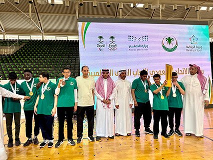 طلاب معهد النور بمكة يحققون كأس بطولة الاتحاد السعودي