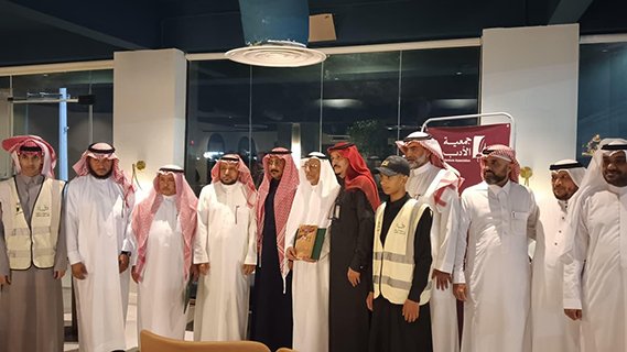 صبيا تستعيد ذاكرتها في اليوم العالمي للكتاب "مريع" يروي حكاية الأرض والإنسان بمقهى "سونق"