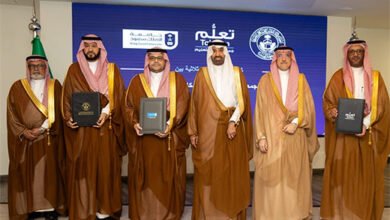 وزير الموارد البشرية والتنمية الاجتماعية يرعى توقيع شراكات استراتيجية مع عدة جهات حكومية