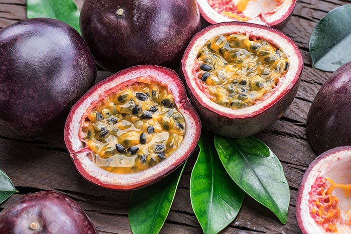 نجاح زراعة الباشن فروت في فيفاء يعزز مبادرات السعودية الخضراء