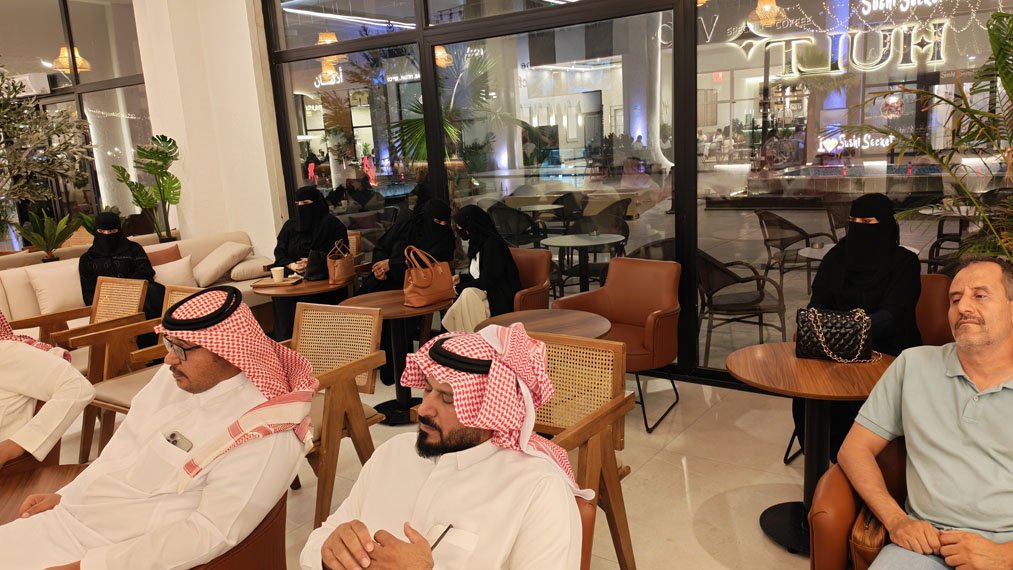 السعدي يقدّم ورشة “هندسة الكلمة” في نادي المصدر الثقافي بتبوك