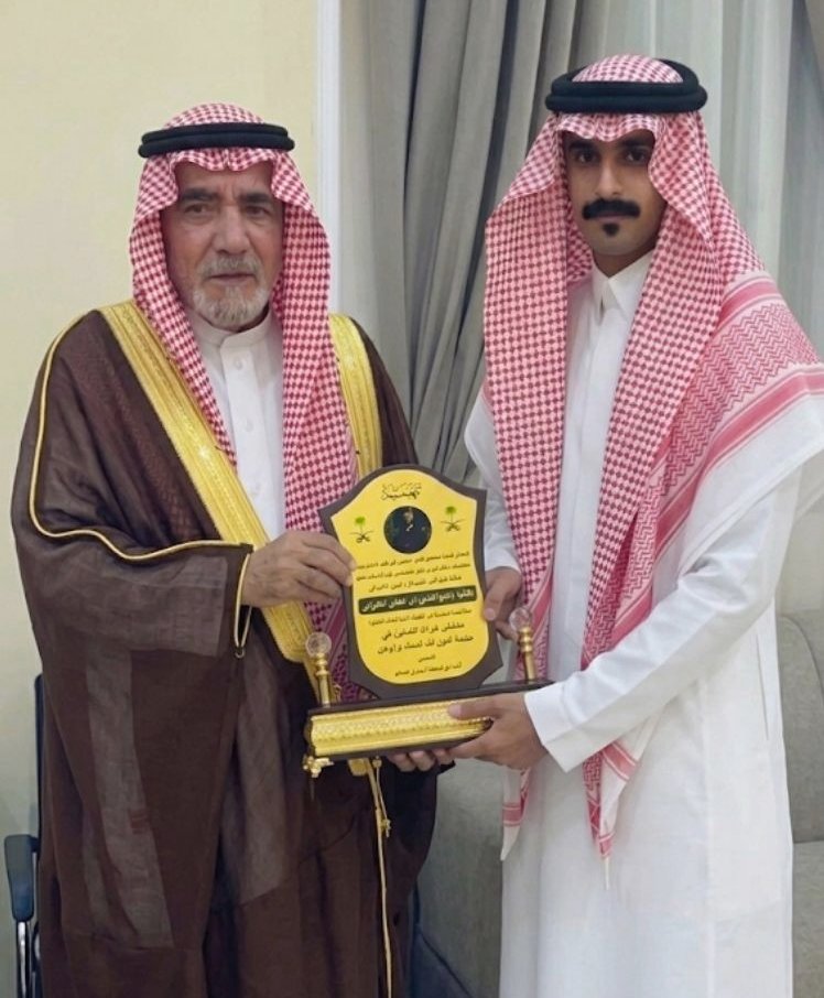 آل عمر يحتفلون بتخرج عبدالعزيز من الكلية الامنية