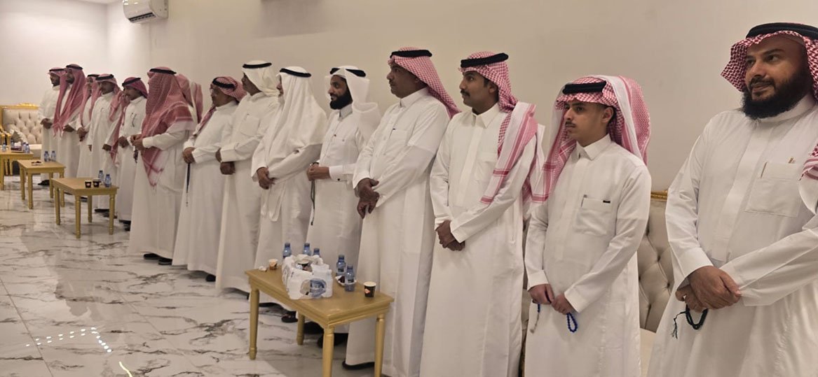 رجل الأعمال الفيفي يقيم عيدية لأهالي فيفاء بالرياض والخرج