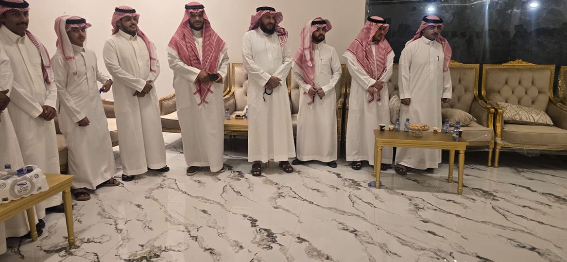 رجل الأعمال الفيفي يقيم عيدية لأهالي فيفاء بالرياض والخرج