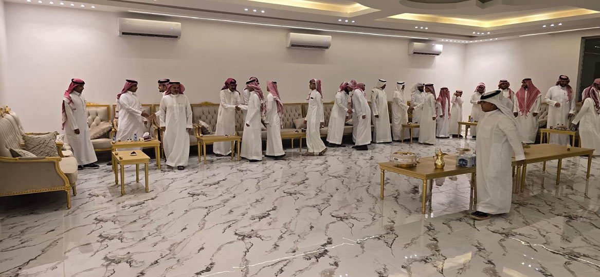 رجل الأعمال الفيفي يقيم عيدية لأهالي فيفاء بالرياض والخرج