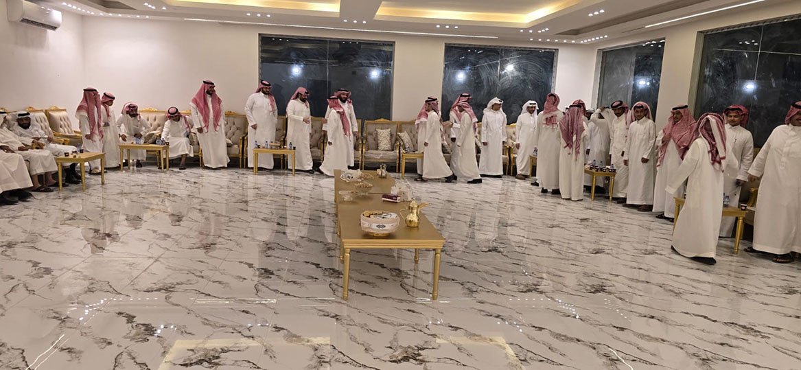 رجل الأعمال الفيفي يقيم عيدية لأهالي فيفاء بالرياض والخرج