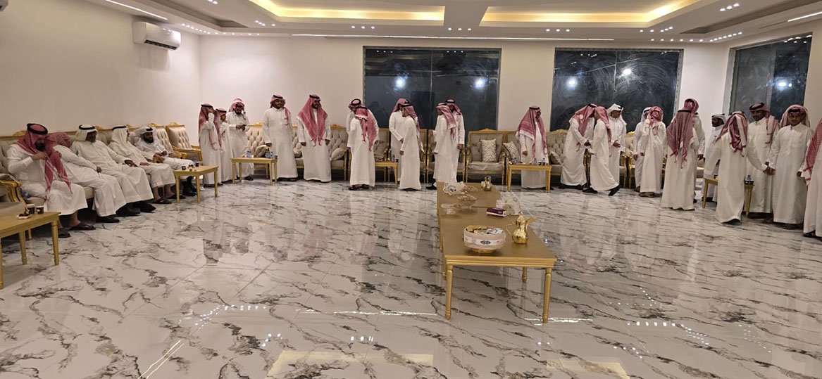 رجل الأعمال الفيفي يقيم عيدية لأهالي فيفاء بالرياض والخرج