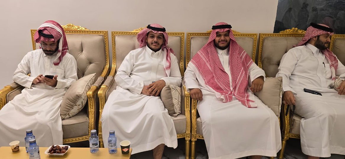 رجل الأعمال الفيفي يقيم عيدية لأهالي فيفاء بالرياض والخرج