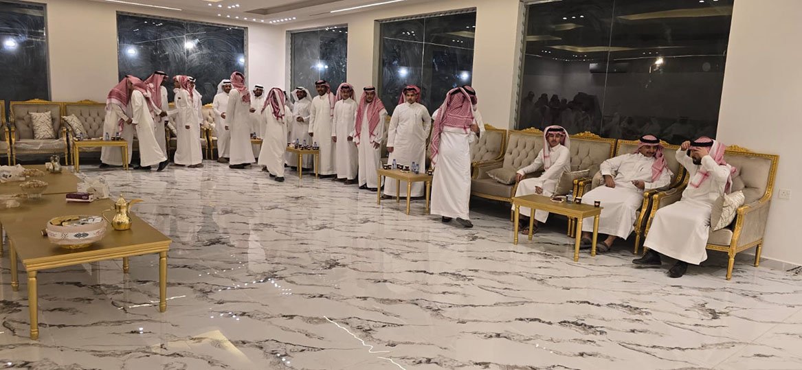رجل الأعمال الفيفي يقيم عيدية لأهالي فيفاء بالرياض والخرج