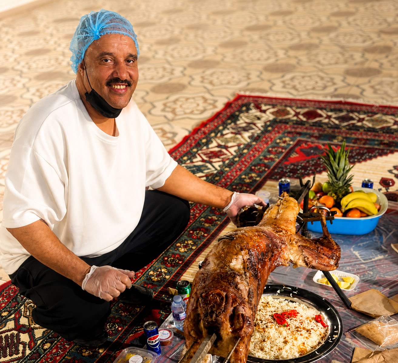 أحمد العبدلي… شغف سعودي يشعل الطريق بمطبخ متنقل
