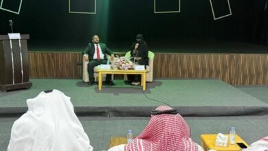 الشريك الأدبي يستعرض ثنائية الانكسار والأمل في الشعر بحضور الشاعر يحيى الحمادي