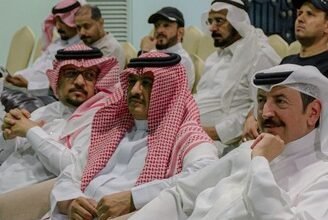 الشريك الأدبي يستعرض ثنائية الانكسار والأمل في الشعر بحضور الشاعر يحيى الحمادي