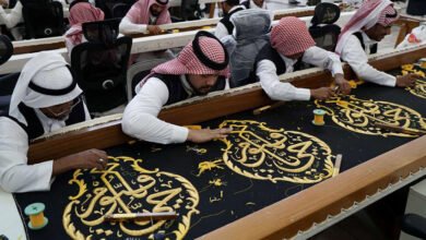 كسوة الكعبة.. حكاية قداسة تُنسج بخيوط من الإيمان