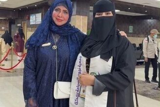 لفتة وفاء لضيوف الرحمن.. نجوم السياحة تعايد الحجاج المرضى في النور التخصصي بمكة